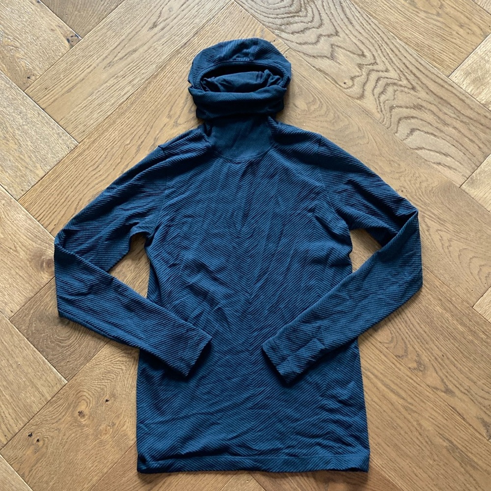 NWOT - Athleta Ribbed Hooded Top